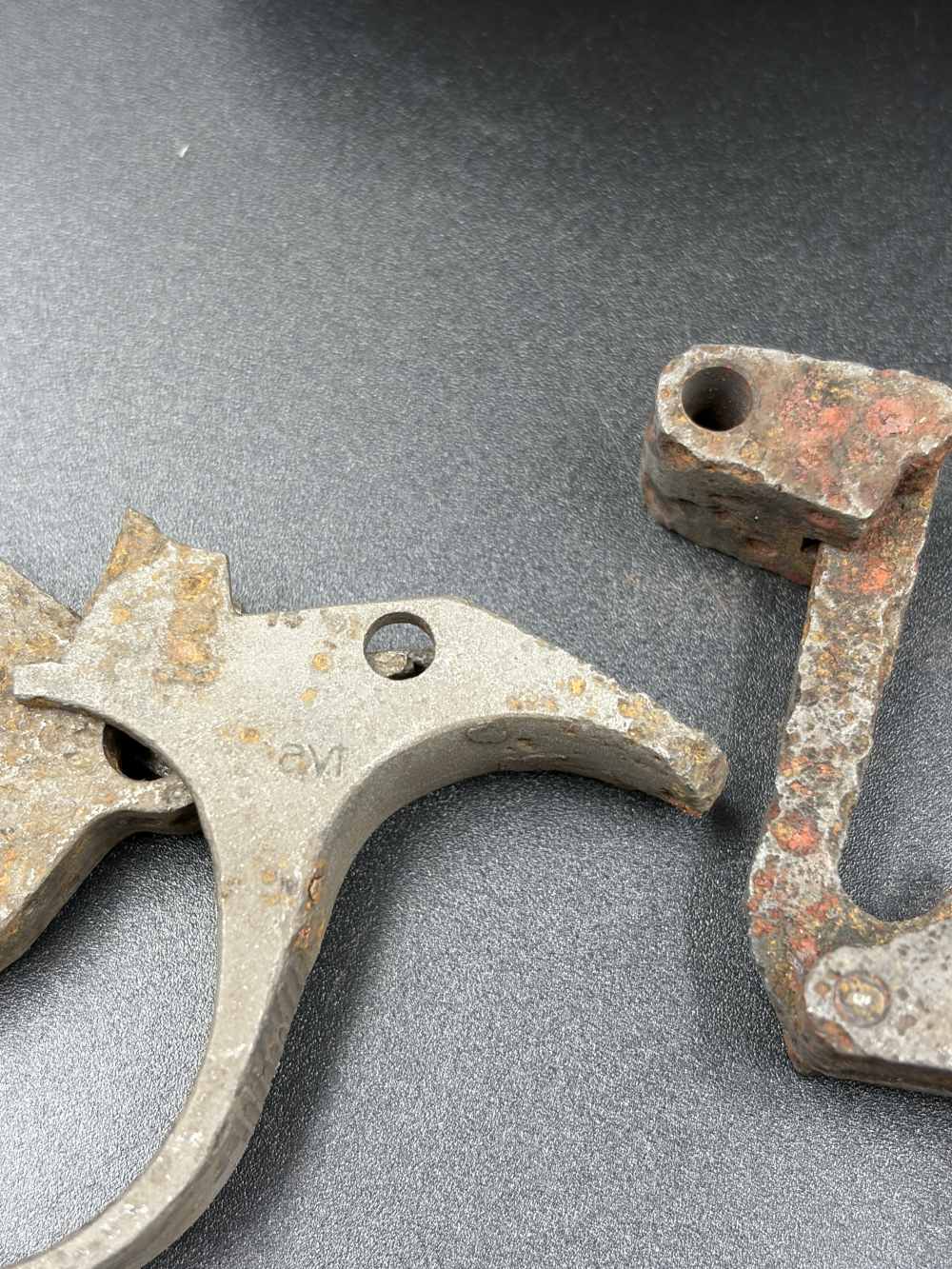 WWII German Kriegsmarine SLd Double Barrel Flare Pistol Frame Parts U Boat -img-2