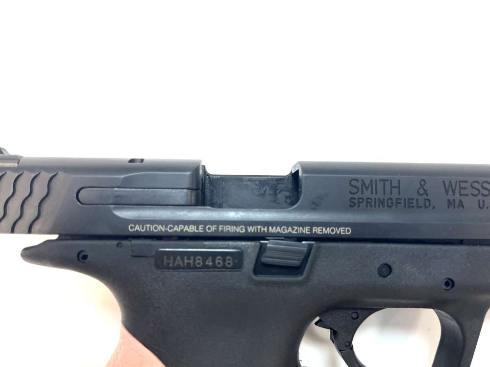 Smith and Wesson M&P 9 Julie Goloski Champion series -img-8