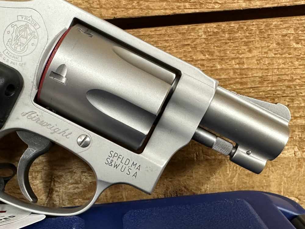 Smith & Wesson 642 Crimson Trace Lasergrips 38 Spl 1.88in 5 Shot 150972-img-2