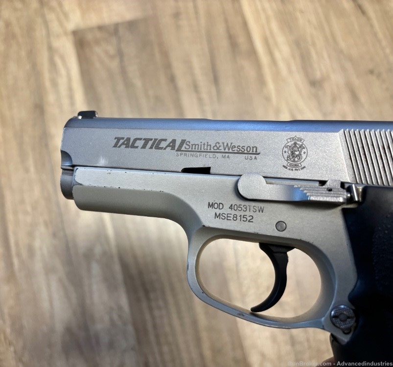SMITH AND WESSON 4053TSW 40 S&W TACTICAL DOUBLE ACTION RARE NO RESERVE!-img-1