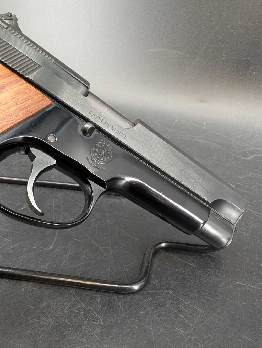 Smith & Wesson Model 39 9mm w/ 5 Magazines-img-7