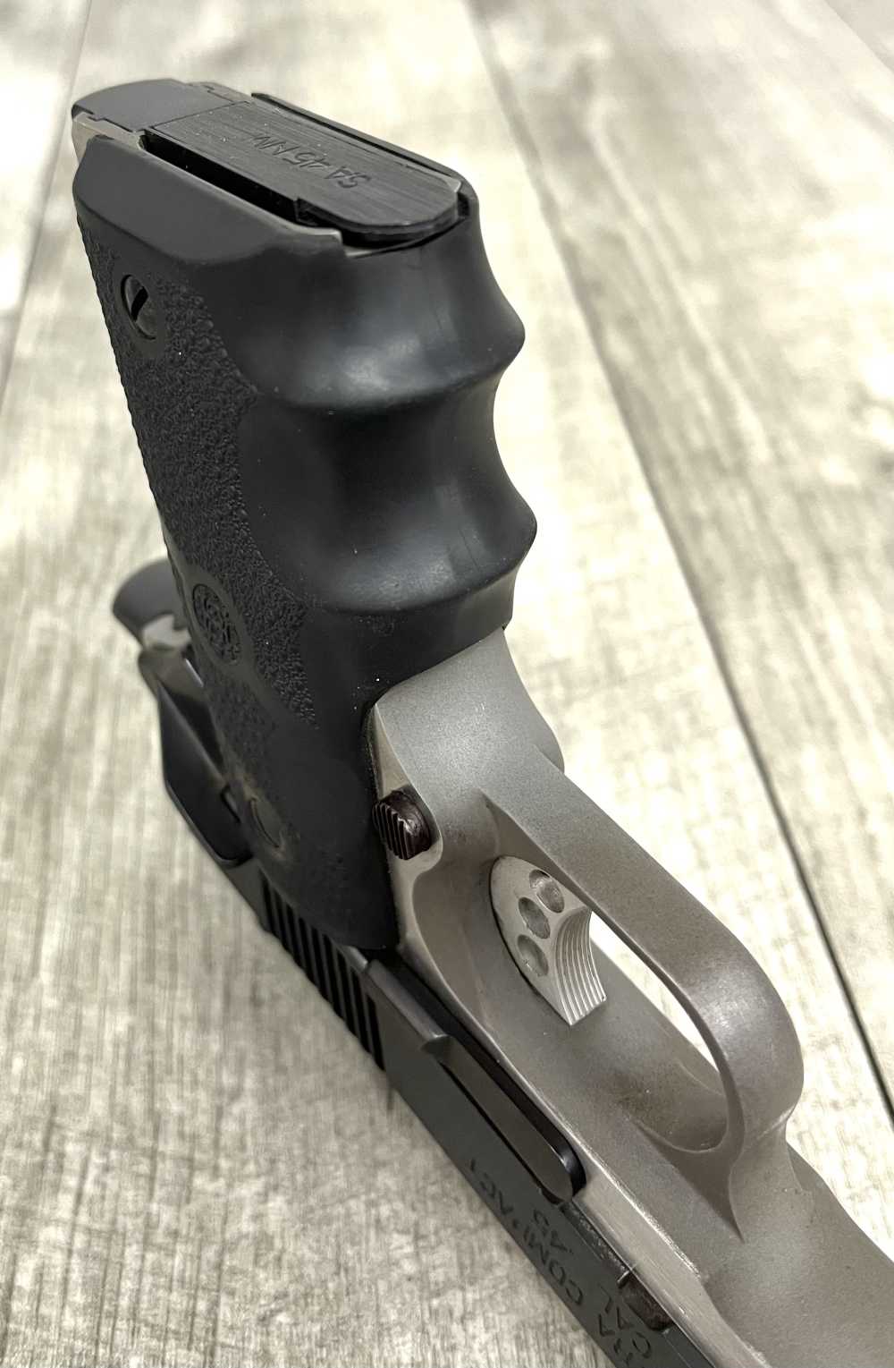 Springfield V10 Ultra Compact .45 ACP !Good Condition!-img-17