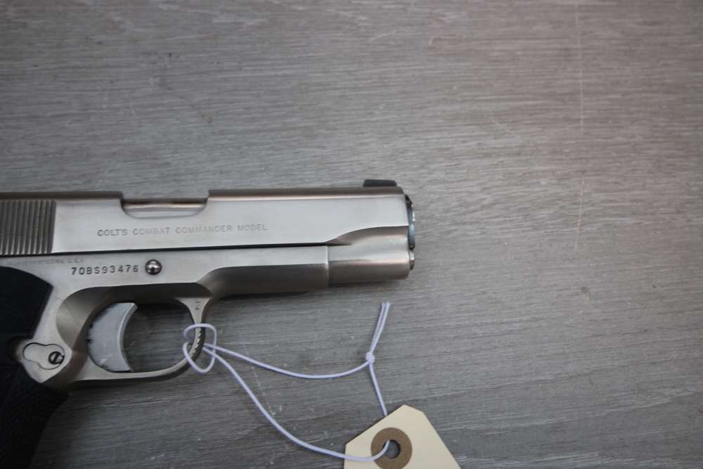 Colt Combat Commander Series 70 in 45 ACP - 4.25" Barrel & 5 Mags - 1979.-img-9