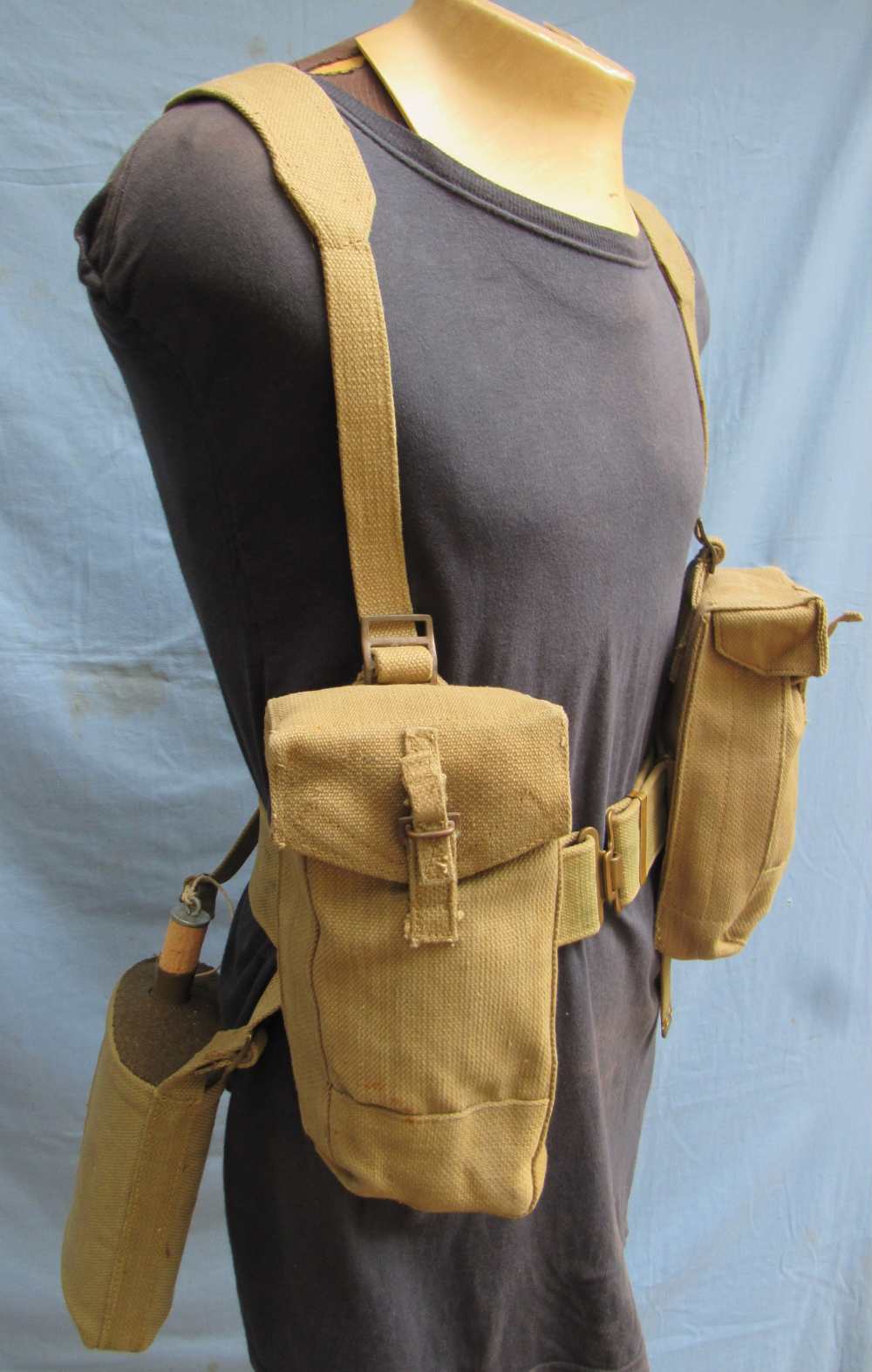  British P.37 Web Gear Set, with Canteen...Post WW2 with Brass Fittings-img-1