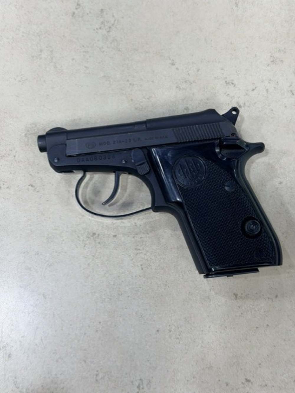 Beretta 21a (.22 lr)-img-0