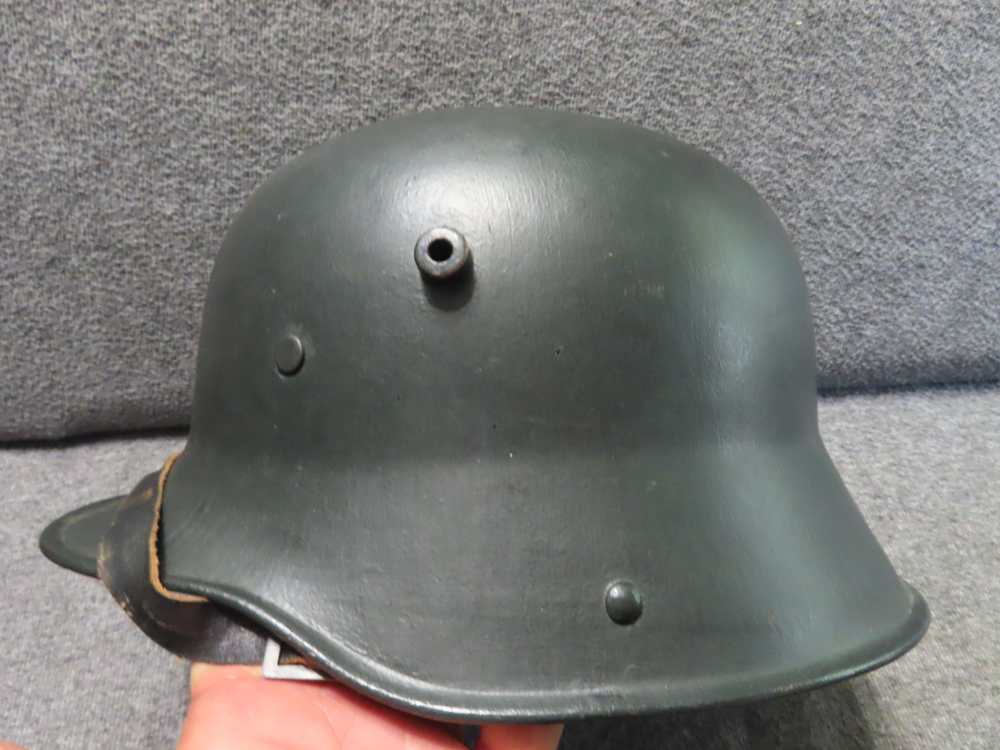WWI AMERICAN AND GERMAN HELMETS-DOUGHBOY AND MODEL 1916-img-2