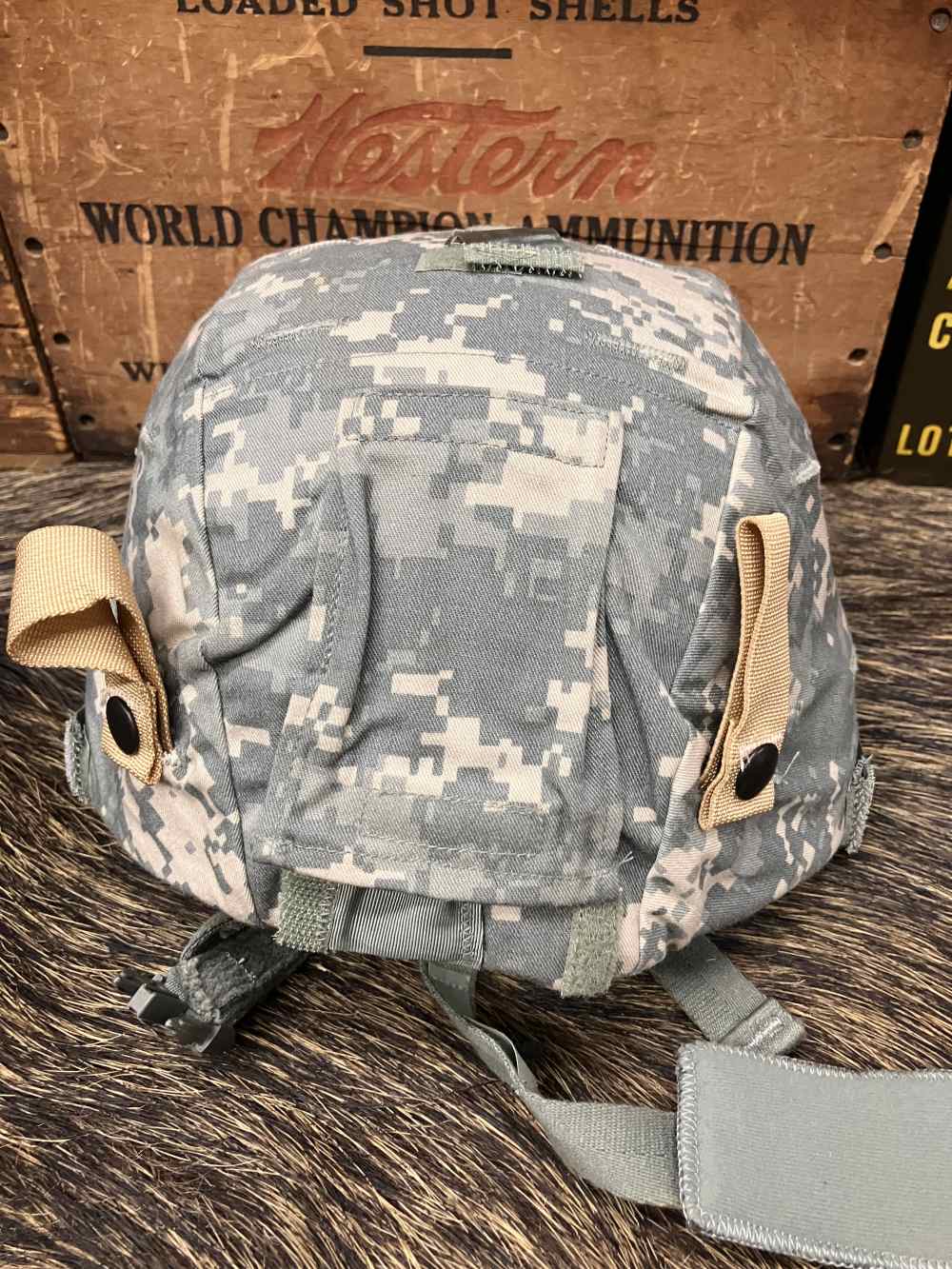 Military helmet -img-5