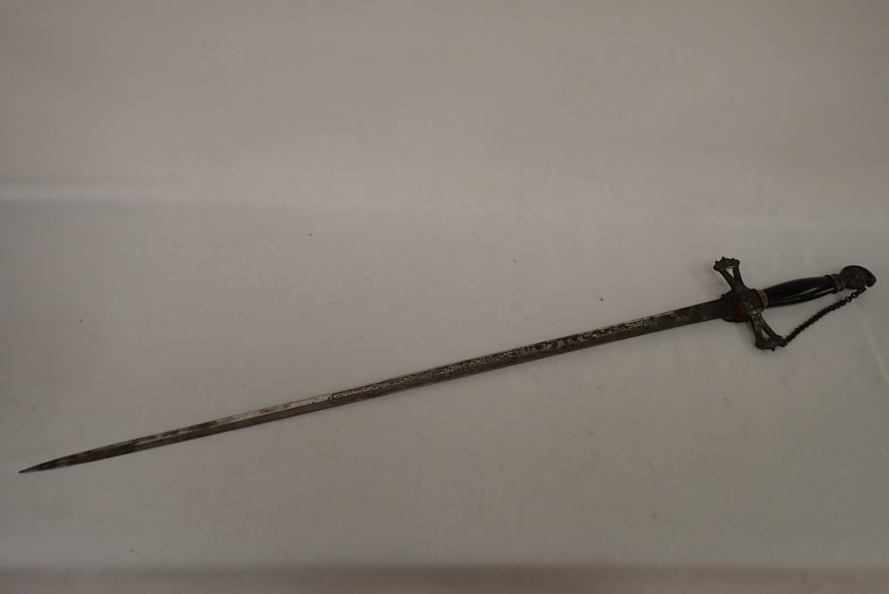 Antique K. of C. ceremonial sword, 30" blade, EA Armstrong Company Chicago-img-4