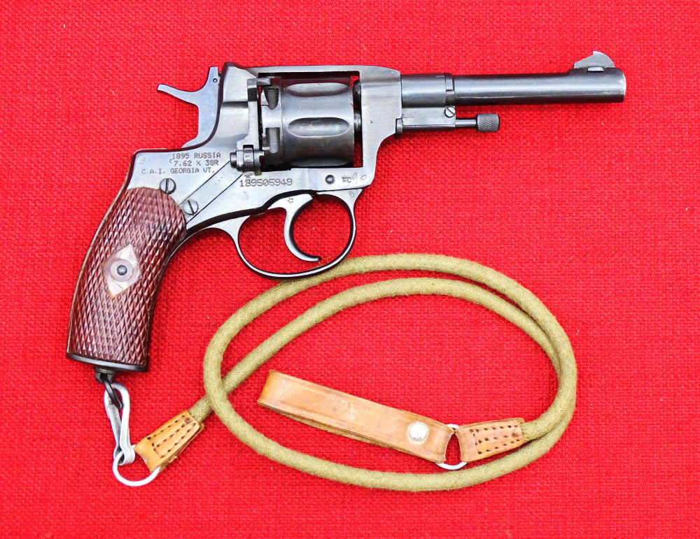 WWII Russian Soviet 1895 Nagant Revolver & Holster Matching Izhevsk 1945-img-1