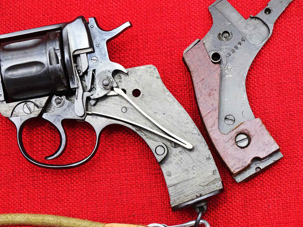 WWII Russian Soviet 1895 Nagant Revolver & Holster Matching Izhevsk 1945-img-13