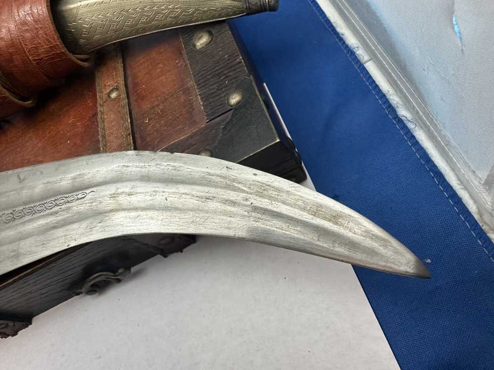 Antique Middle Eastern Jambiya Khanjar knife Hand Forged Curved Blde Silver-img-3