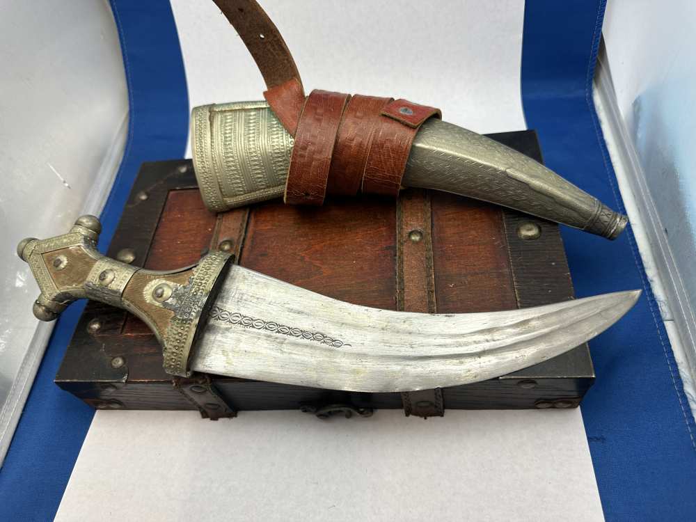 Antique Middle Eastern Jambiya Khanjar knife Hand Forged Curved Blde Silver-img-8