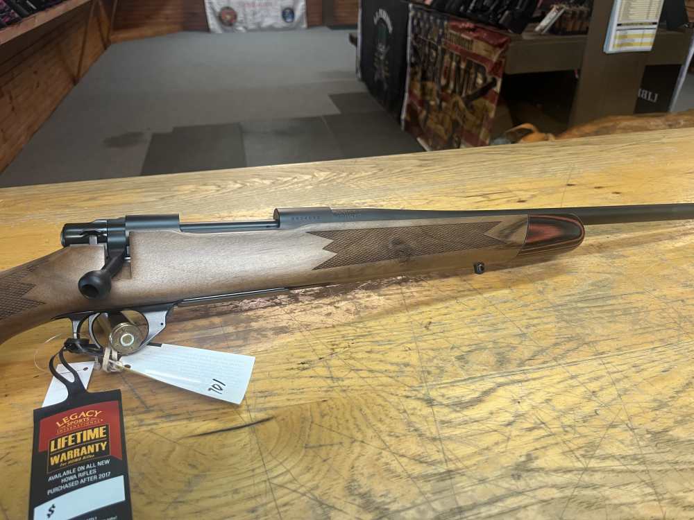 Howa Super Deluxe 1500  22-250 New In Box-img-2