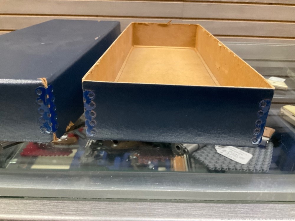 Vintage Smith & Wesson 29 revolver box presentation blue shipper 44mag s&w -img-2