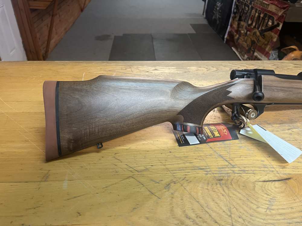 Howa Super Deluxe 1500   308  New In Box-img-1