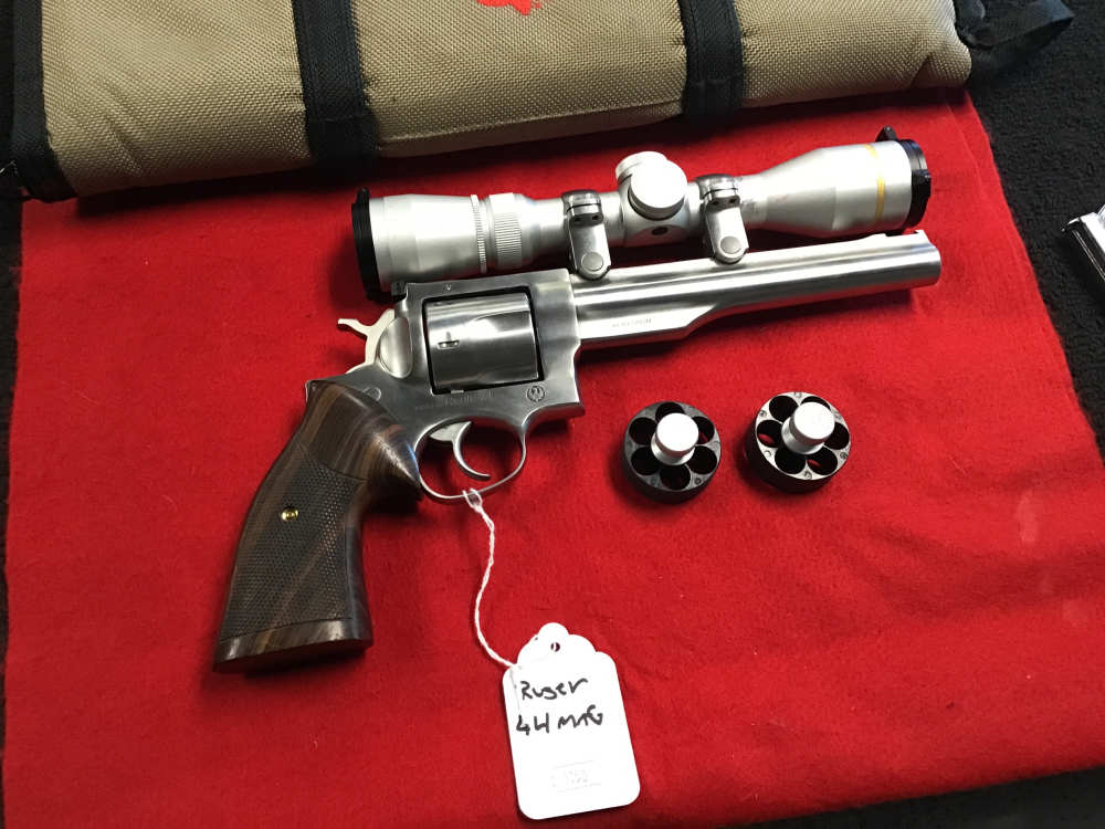 RUGER REDHAWK 44 MAG LEUPOLD V-3 2.5-8X32-img-2