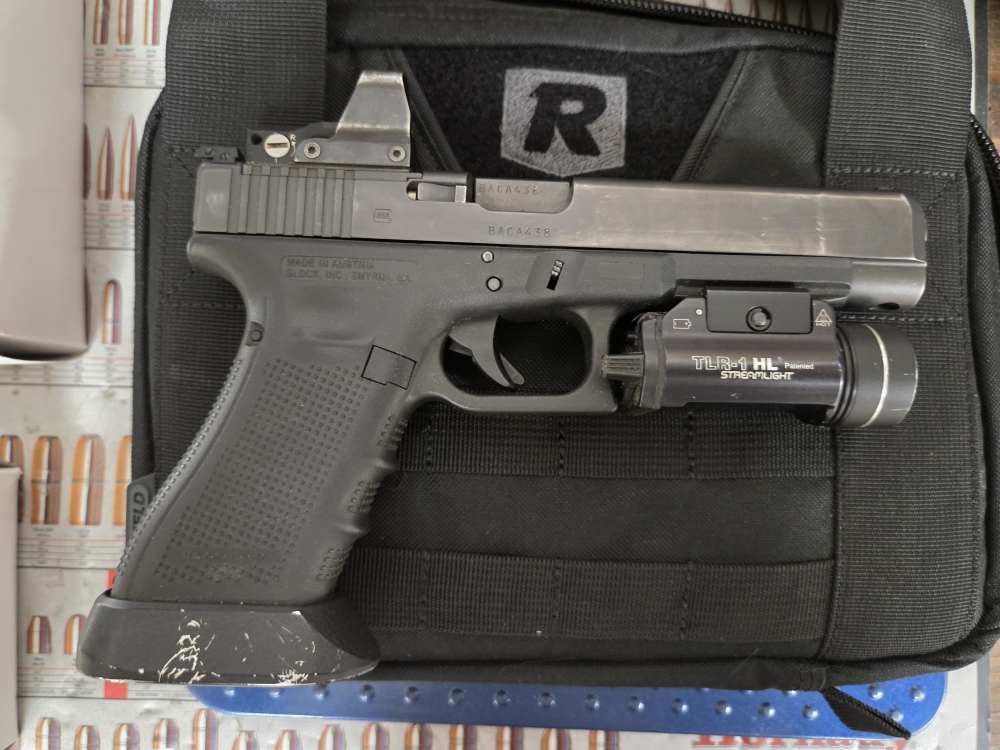 Glock 34 Gen 4 w/ TLR1HL, Leupold DP-Pro, #3.5 Tigger, 3 Mags and Case-img-2