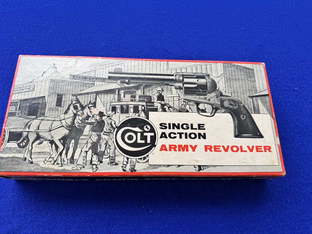 COLT SINGLE ACTION ARMY SAA 2ND GEN STAGECOACH BOX .45 COLT C&R Provenance-img-1