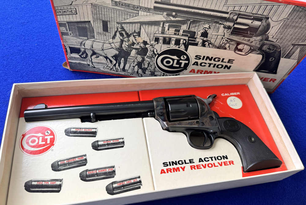 COLT SINGLE ACTION ARMY SAA 2ND GEN STAGECOACH BOX .45 COLT C&R Provenance-img-18