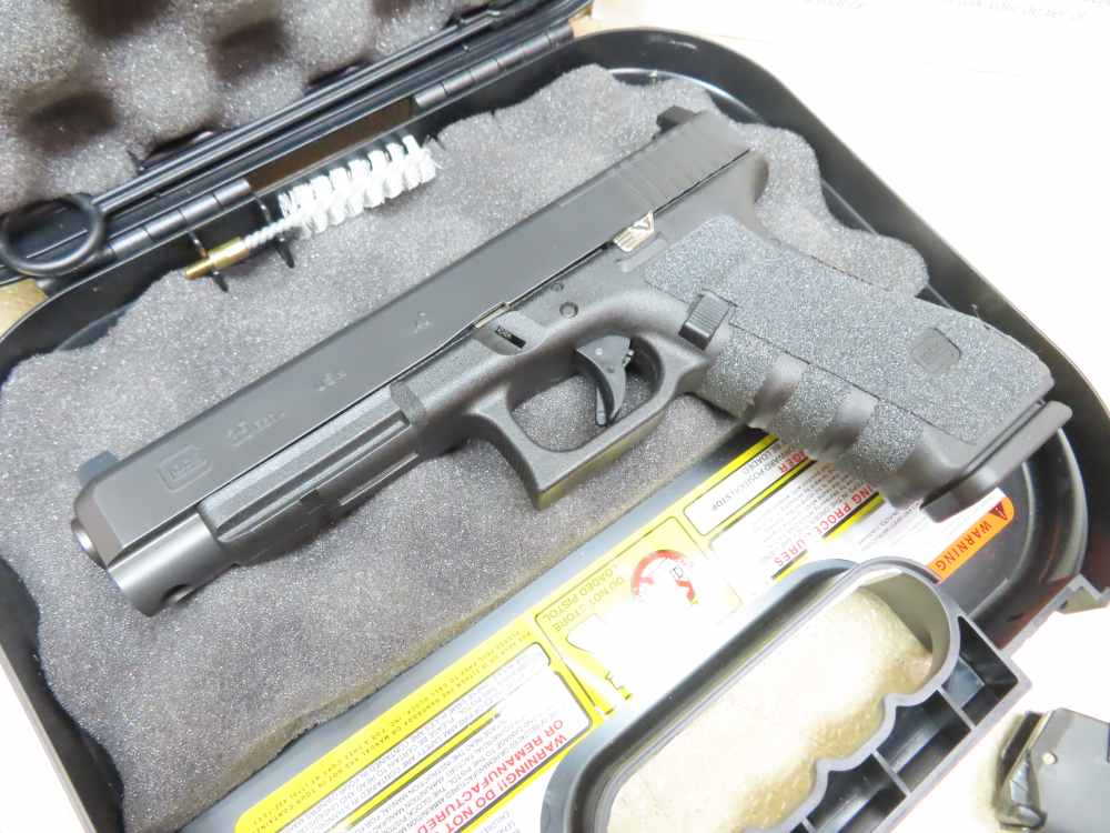 GLOCK G35 .40 S&W  MOS Gen 4 W/Threaded Barrel 3 Mags  MINT NICE ! -img-11