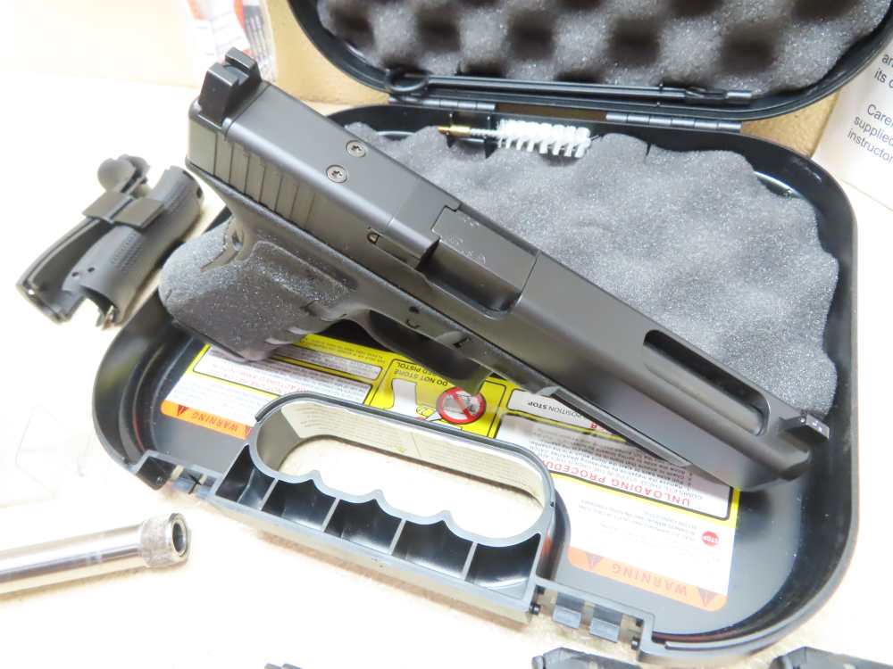GLOCK G35 .40 S&W  MOS Gen 4 W/Threaded Barrel 3 Mags  MINT NICE ! -img-24