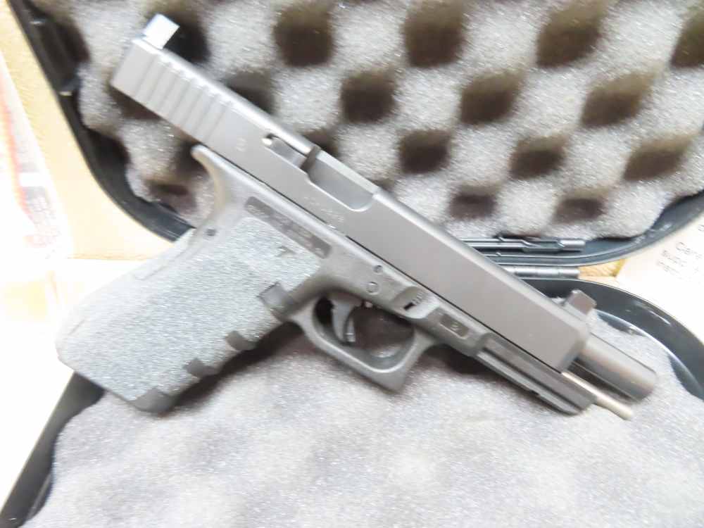 GLOCK G35 .40 S&W  MOS Gen 4 W/Threaded Barrel 3 Mags  MINT NICE ! -img-28