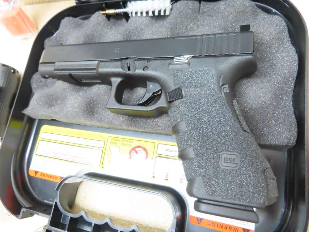 GLOCK G35 .40 S&W  MOS Gen 4 W/Threaded Barrel 3 Mags  MINT NICE ! -img-12