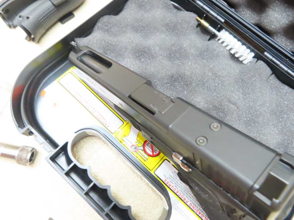 GLOCK G35 .40 S&W  MOS Gen 4 W/Threaded Barrel 3 Mags  MINT NICE ! -img-17