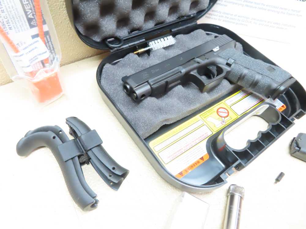 GLOCK G35 .40 S&W  MOS Gen 4 W/Threaded Barrel 3 Mags  MINT NICE ! -img-10