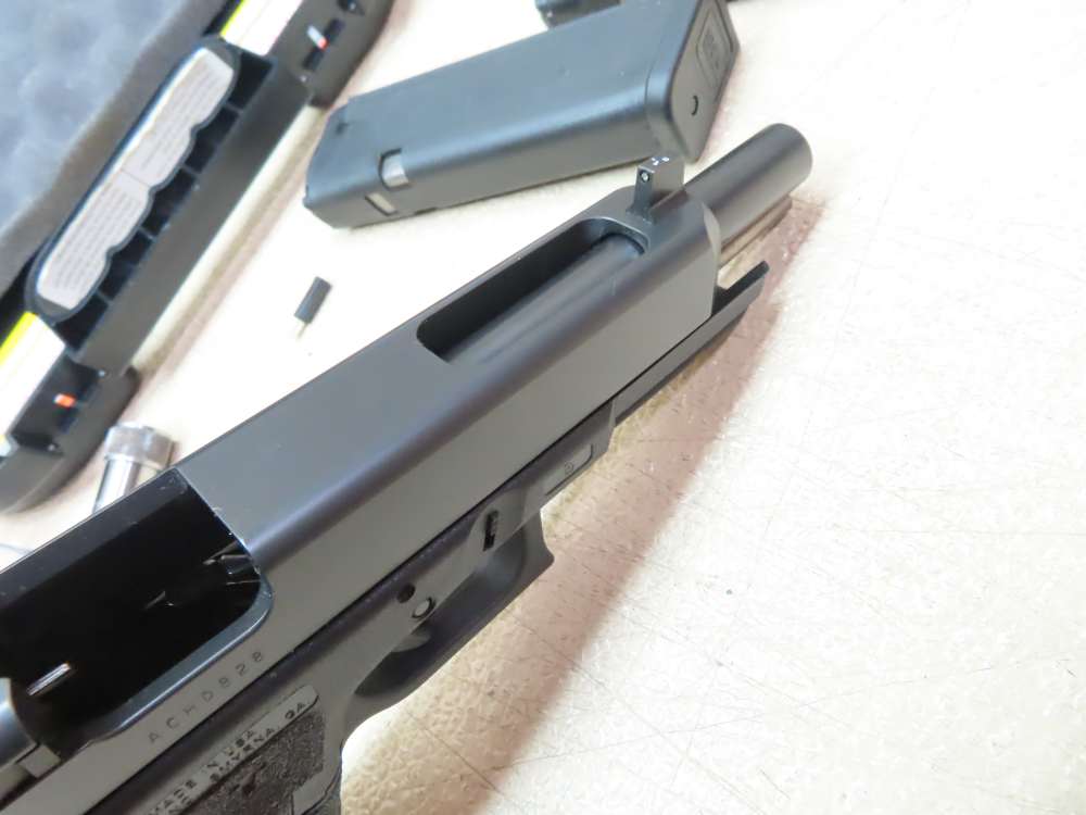 GLOCK G35 .40 S&W  MOS Gen 4 W/Threaded Barrel 3 Mags  MINT NICE ! -img-36