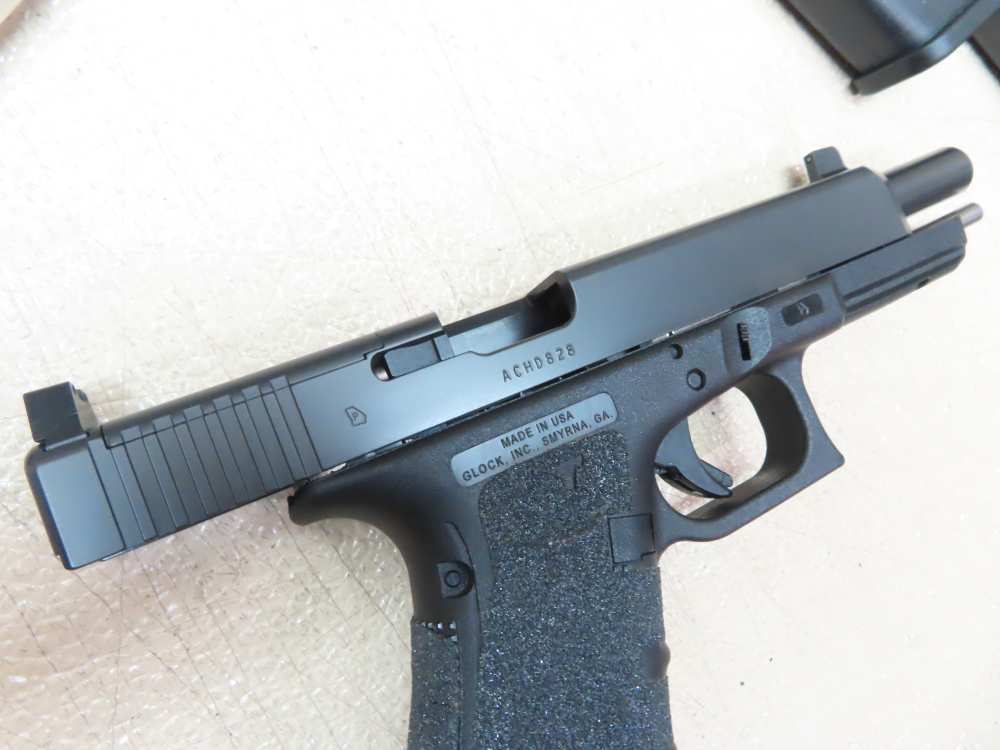 GLOCK G35 .40 S&W  MOS Gen 4 W/Threaded Barrel 3 Mags  MINT NICE ! -img-31