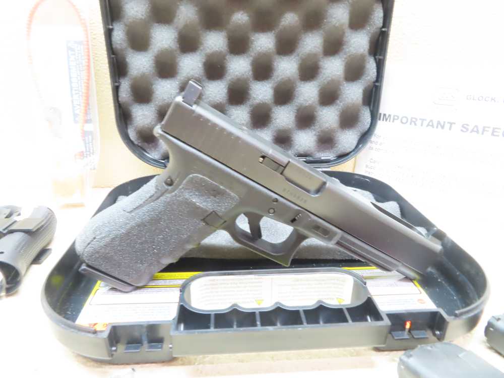 GLOCK G35 .40 S&W  MOS Gen 4 W/Threaded Barrel 3 Mags  MINT NICE ! -img-21