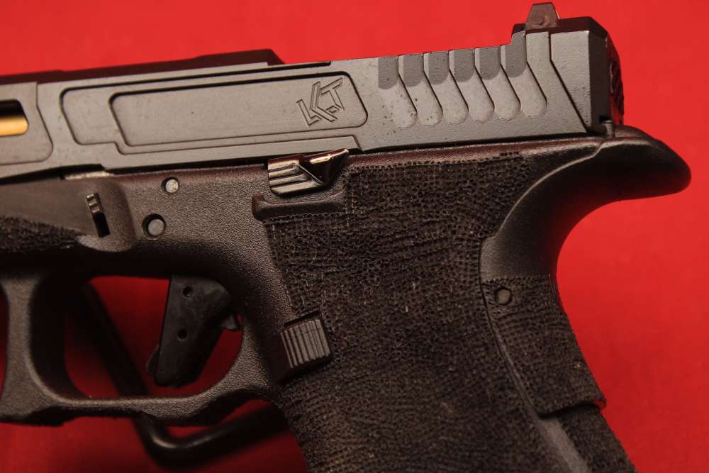 (35263)USED Glock 19 9 MM 3.750" ported barrel W/ Loki Slide (5) mags & box-img-6