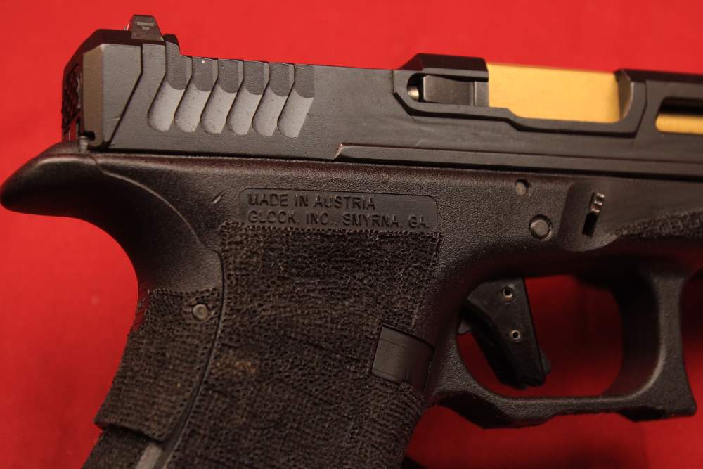 (35263)USED Glock 19 9 MM 3.750" ported barrel W/ Loki Slide (5) mags & box-img-2
