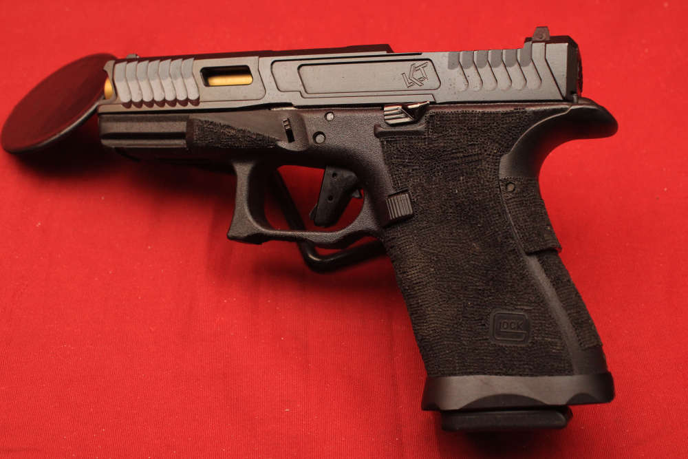 (35263)USED Glock 19 9 MM 3.750" ported barrel W/ Loki Slide (5) mags & box-img-4