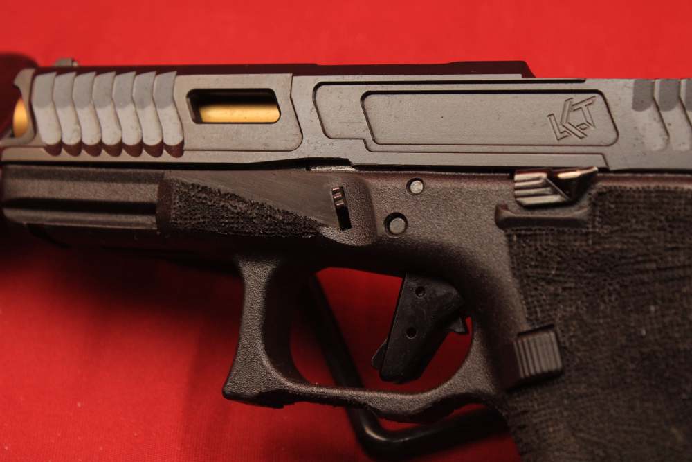 (35263)USED Glock 19 9 MM 3.750" ported barrel W/ Loki Slide (5) mags & box-img-7