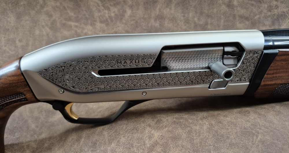 NIB BROWNING MAXUS II ULTIMATE 12GA 26" CASE-img-2