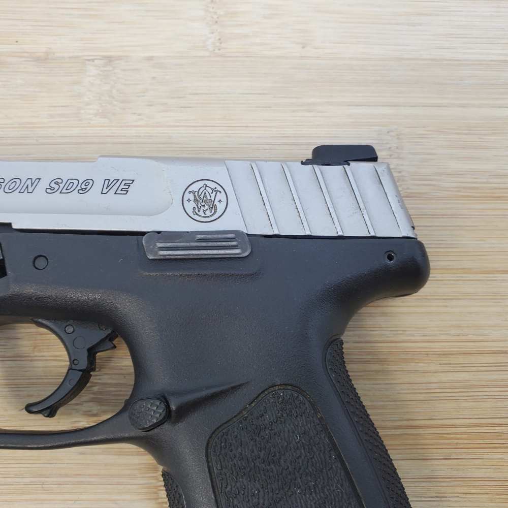 Smith & Wesson 9mm SD9 VE Semi-Auto Pistol with 1 Magazine-img-3