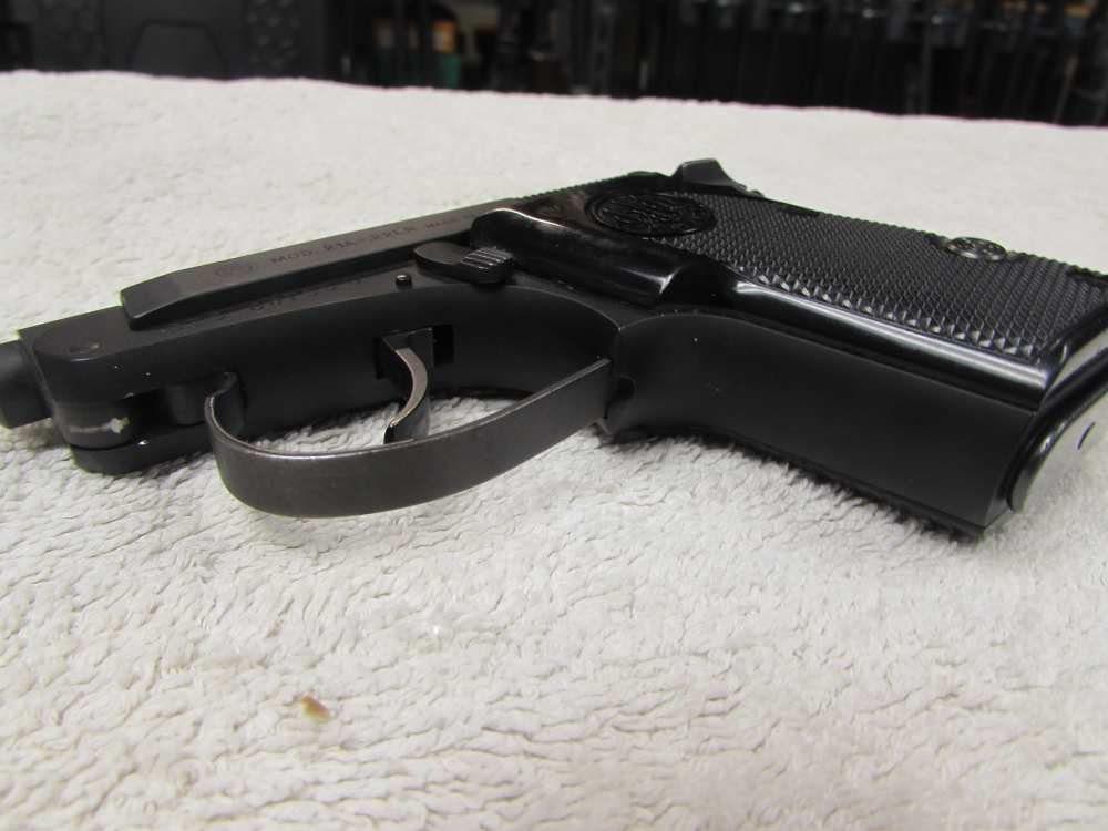 Beretta 21A Bobcat 22 LR-img-13