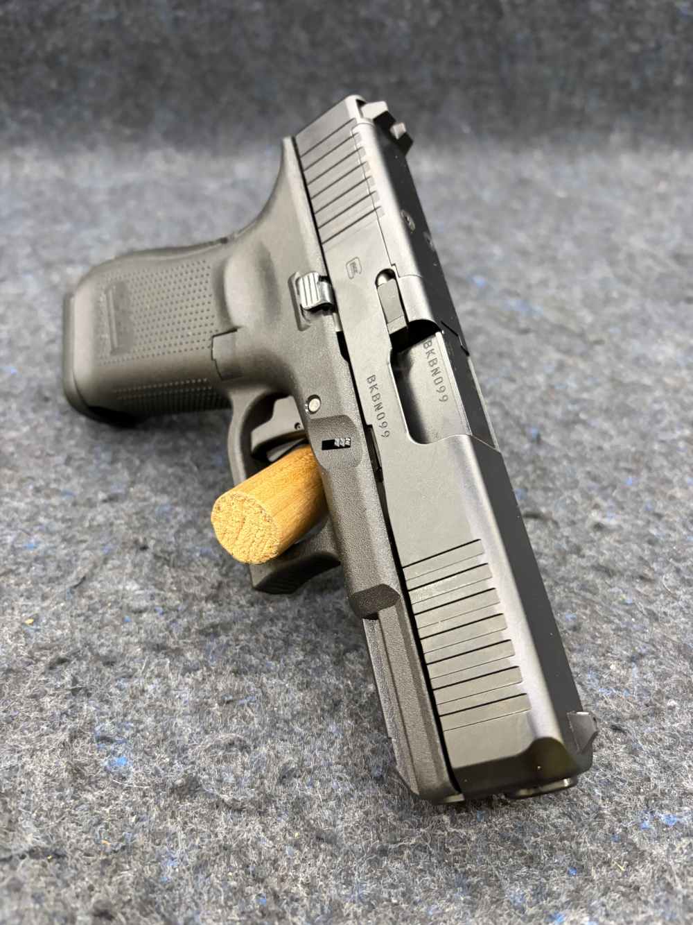 GLOCK 19 GEN5 MOS SEMI AUTO PISTOL 9MM w/BOX & 2 MAGS-img-4