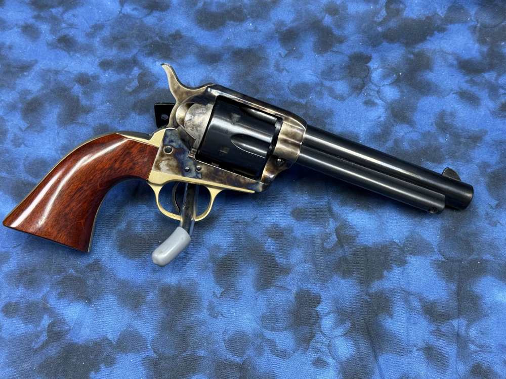 Uberti 1873 .22 LR w/ Box-img-3