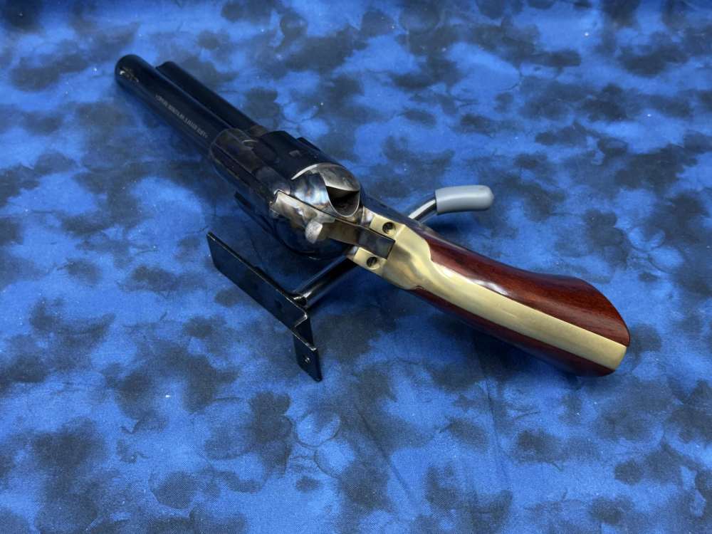 Uberti 1873 .22 LR w/ Box-img-4