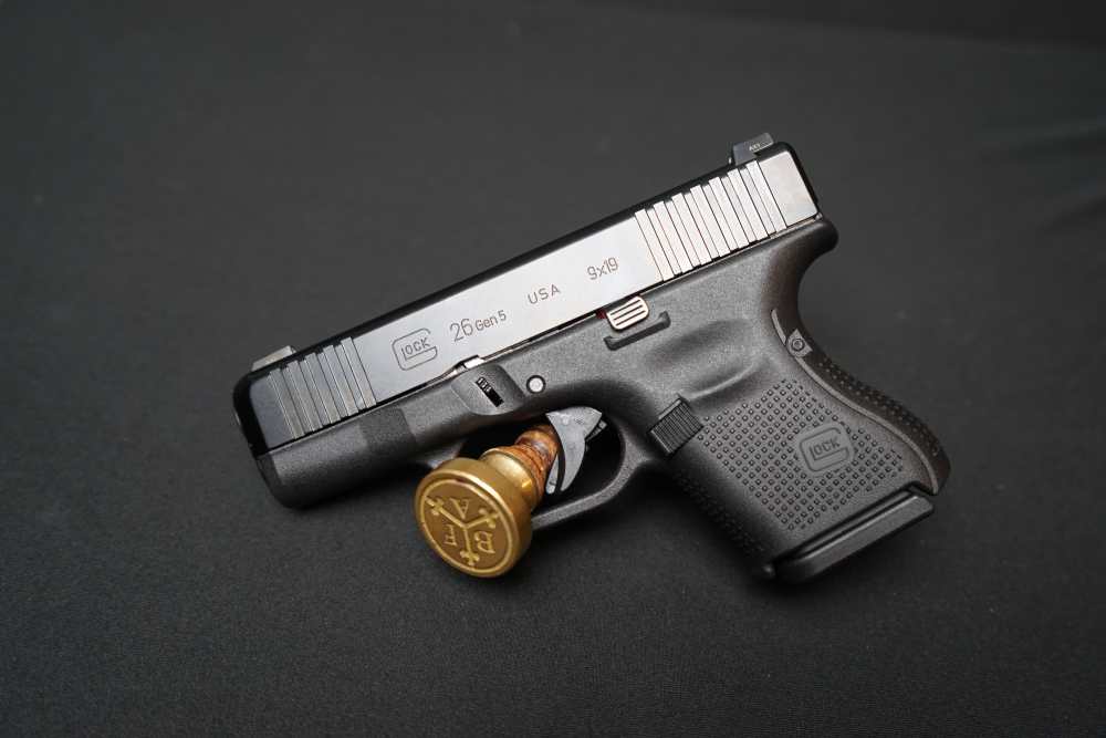 Glock 26 Gen 5, 9mm, Case, 2 Holsters, 3 mags, Black, Night Sights-img-3