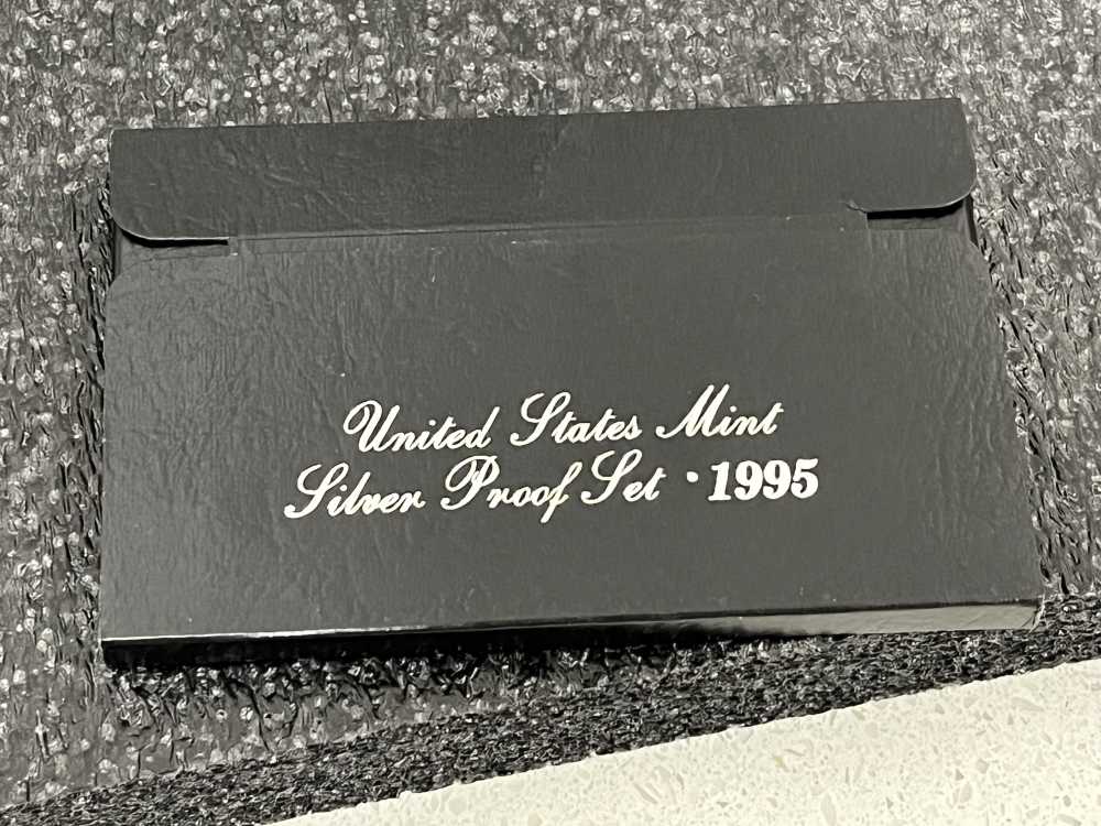 Beautiful 1995 United States Mint Silver Proof Set BU!-img-8