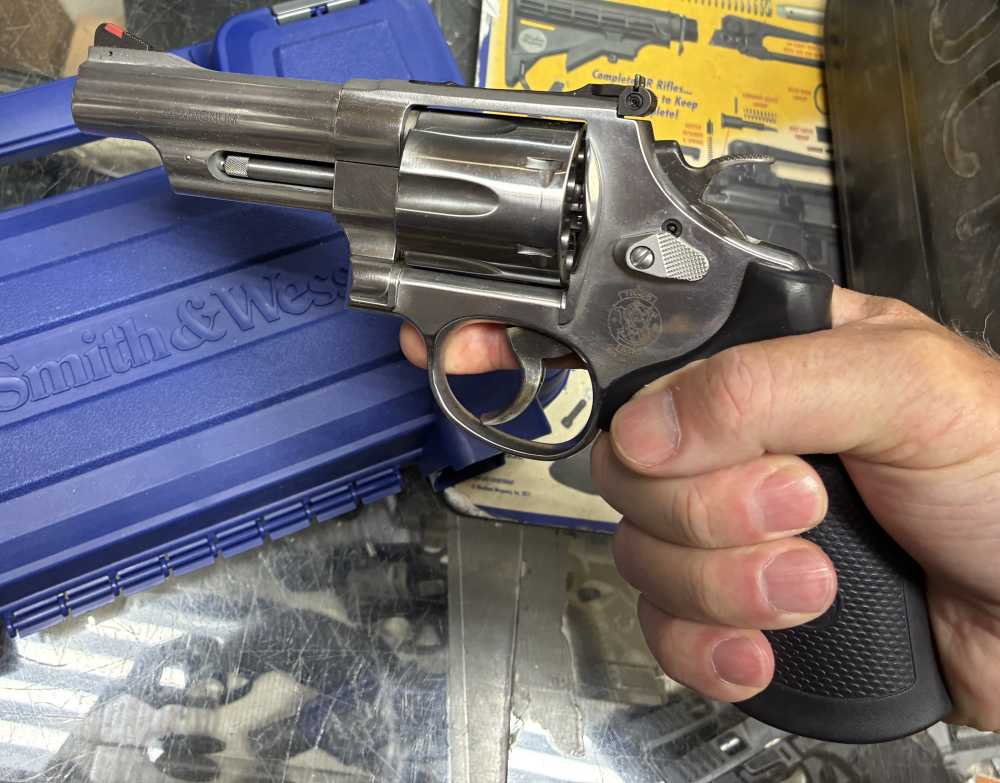 S&W 629-6 44 Magnum sku# 163603 6 shot 4" New(no card fees)-img-2