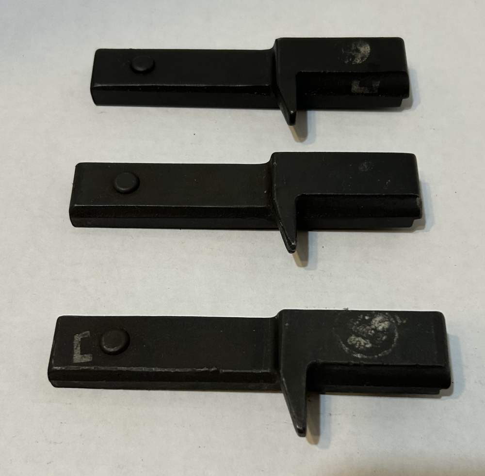 1919A4 Top Cover Latch-img-0