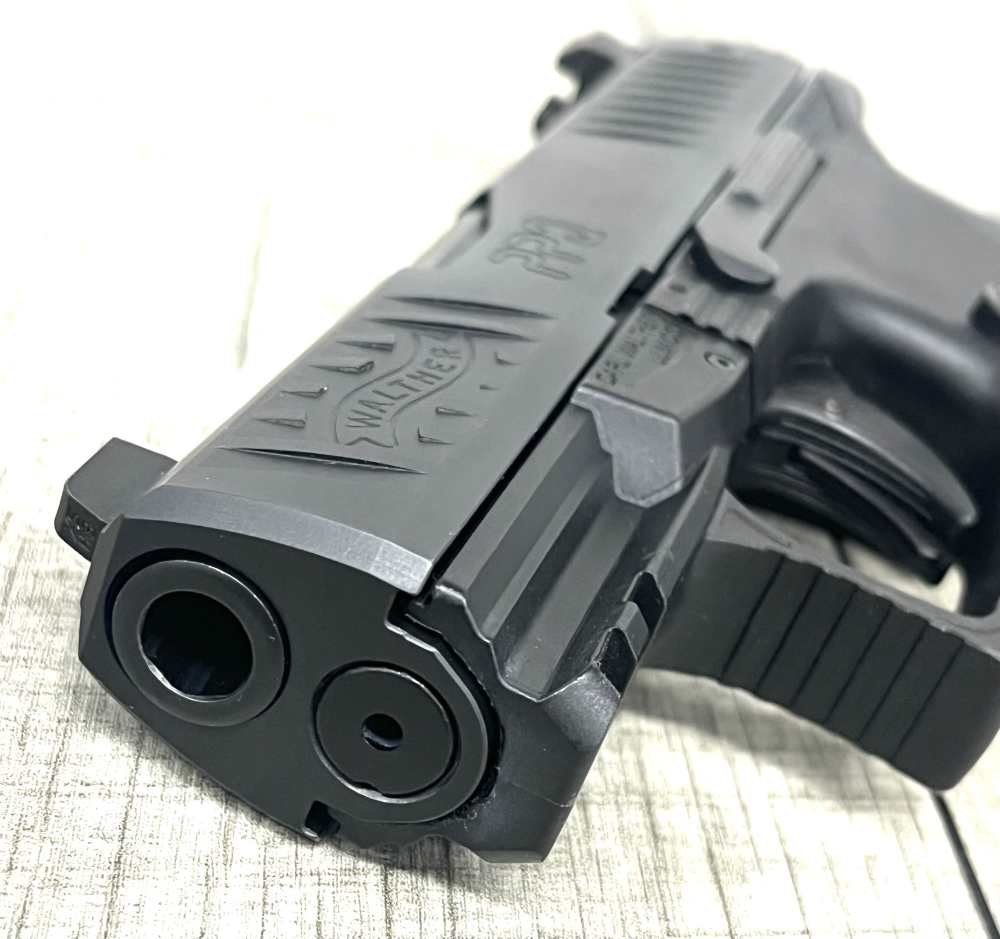 Walther PPQ Sub Compact 9mm Semi-Automatic !Great Condition!-img-8