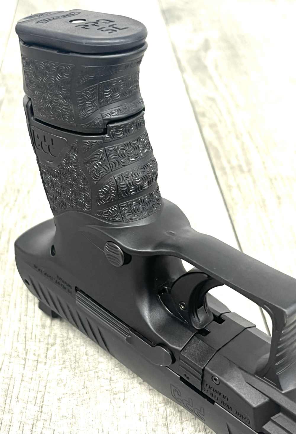 Walther PPQ Sub Compact 9mm Semi-Automatic !Great Condition!-img-14