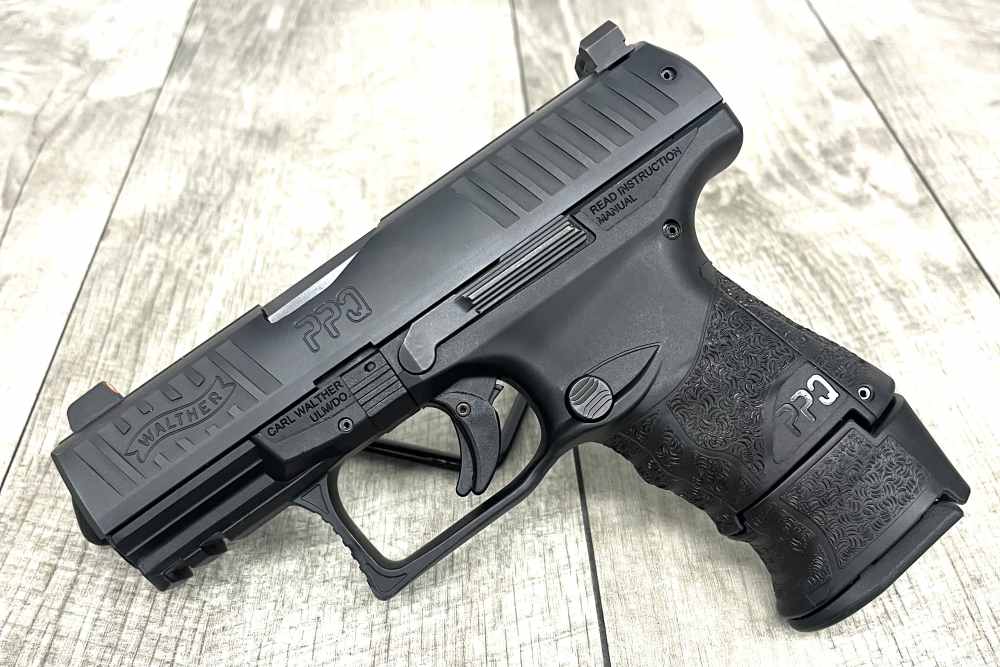 Walther PPQ Sub Compact 9mm Semi-Automatic !Great Condition!-img-3
