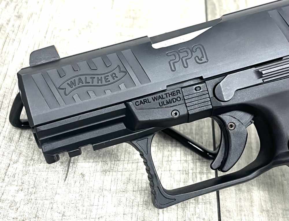 Walther PPQ Sub Compact 9mm Semi-Automatic !Great Condition!-img-9